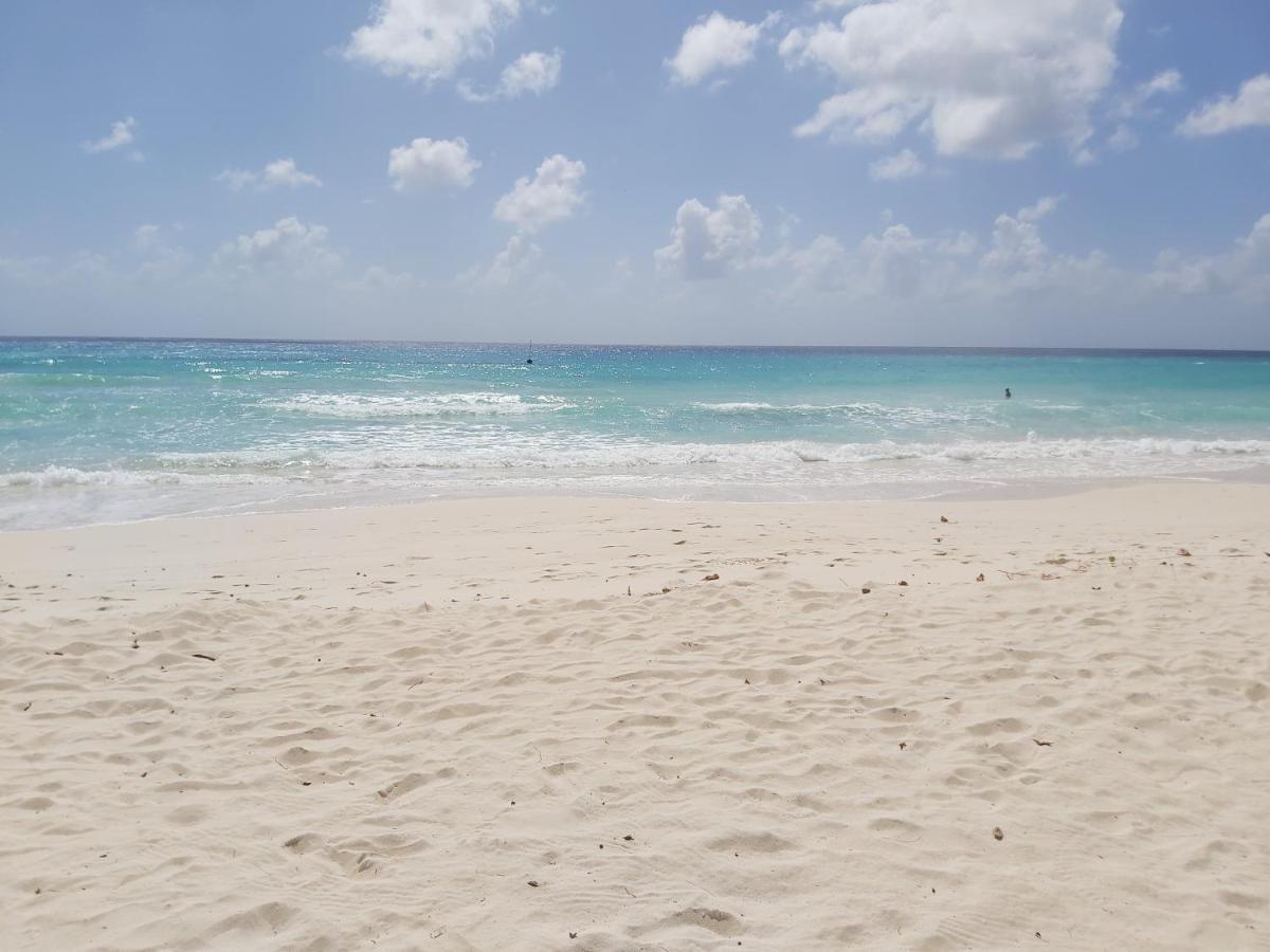 Ocean View Apartments Bridgetown Esterno foto