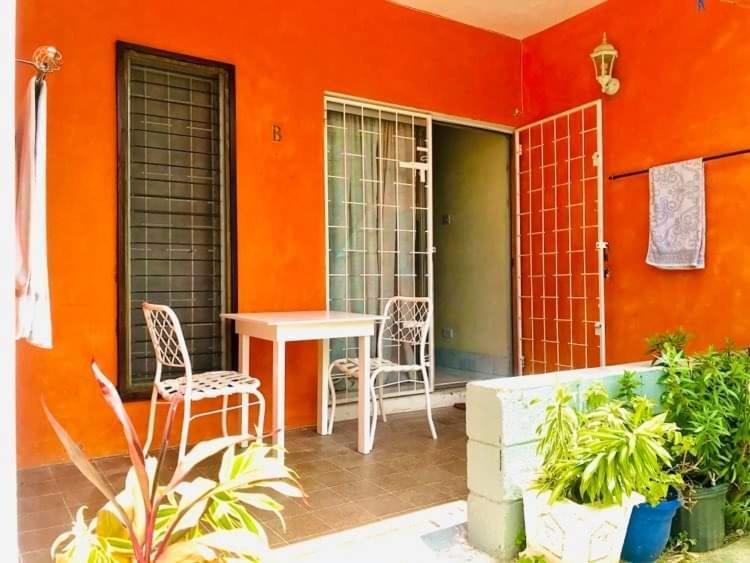 Ocean View Apartments Bridgetown Esterno foto