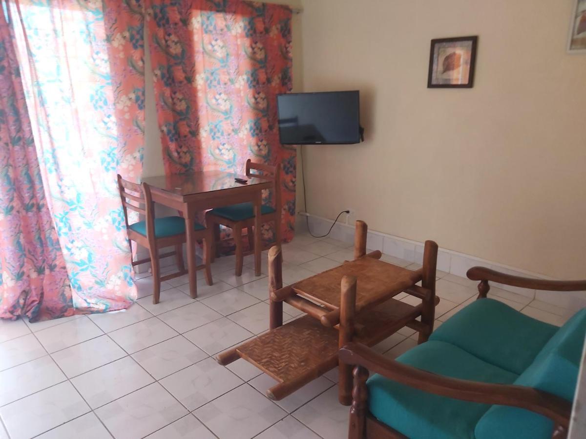 Ocean View Apartments Bridgetown Esterno foto