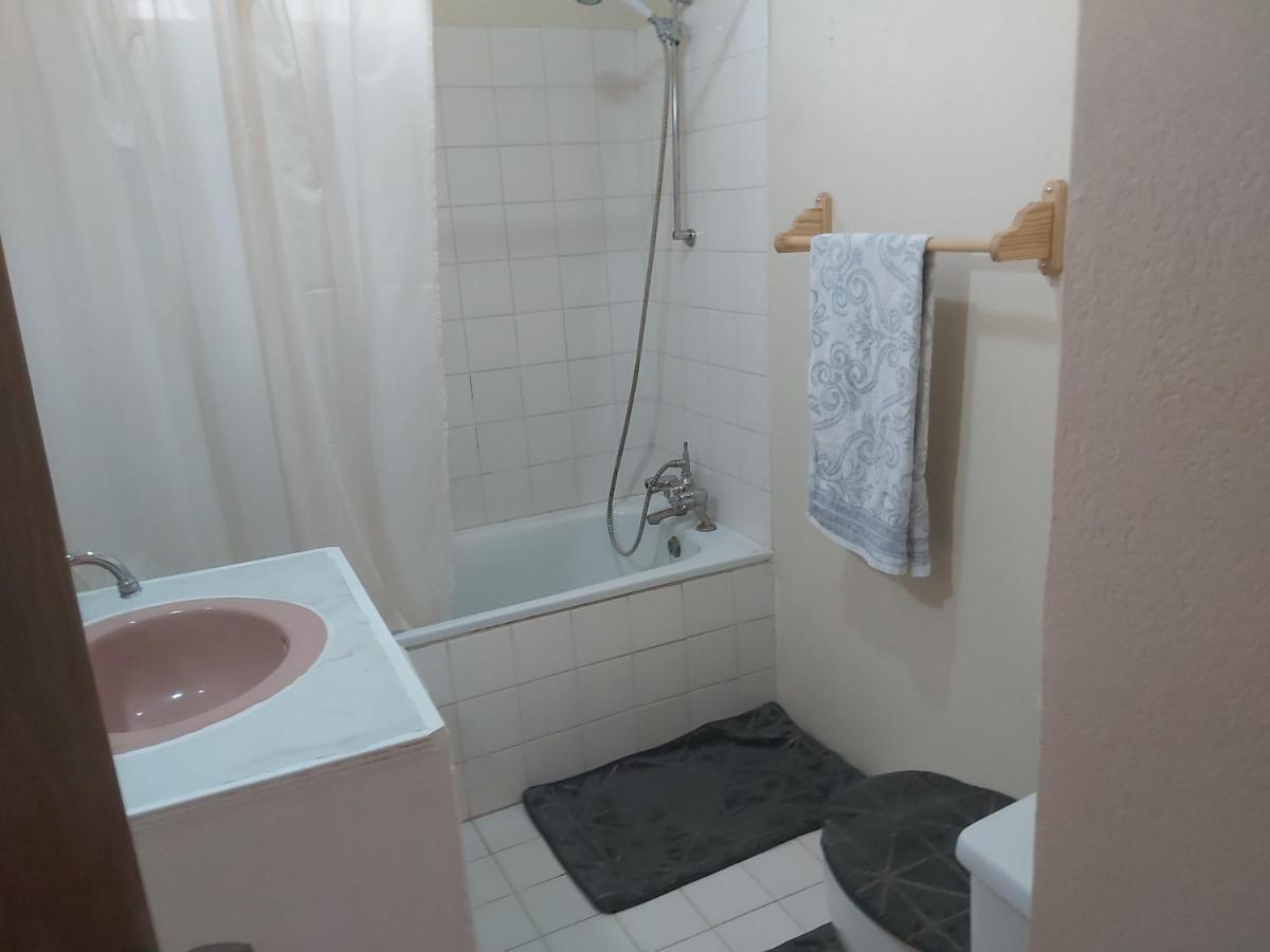 Ocean View Apartments Bridgetown Esterno foto