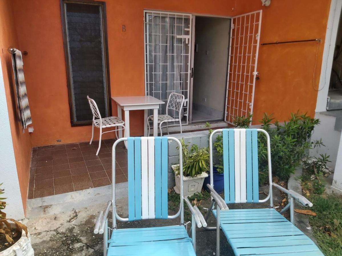 Ocean View Apartments Bridgetown Esterno foto