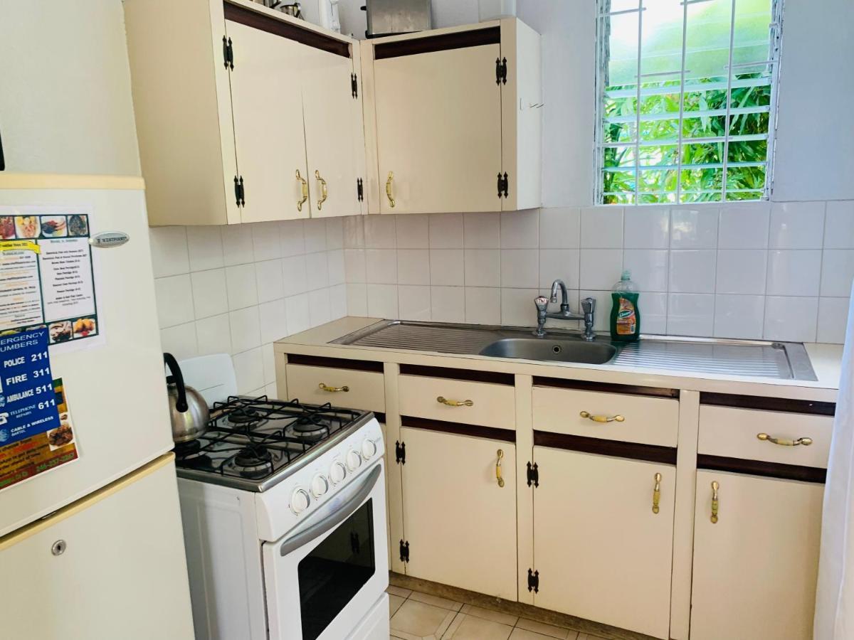 Ocean View Apartments Bridgetown Esterno foto