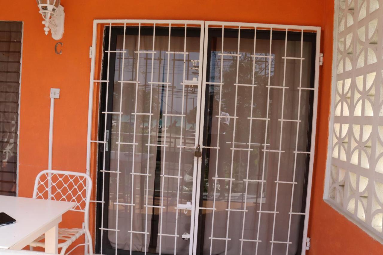 Ocean View Apartments Bridgetown Esterno foto