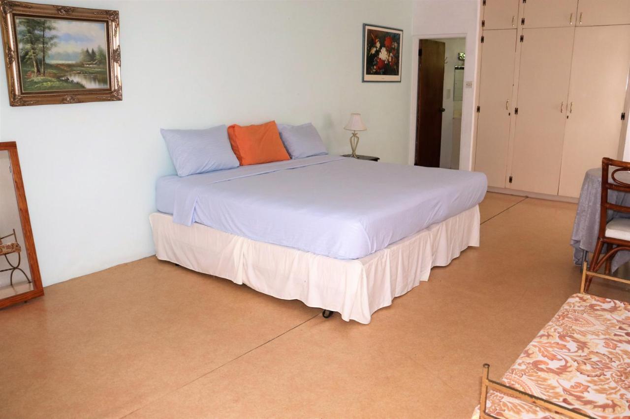 Ocean View Apartments Bridgetown Esterno foto