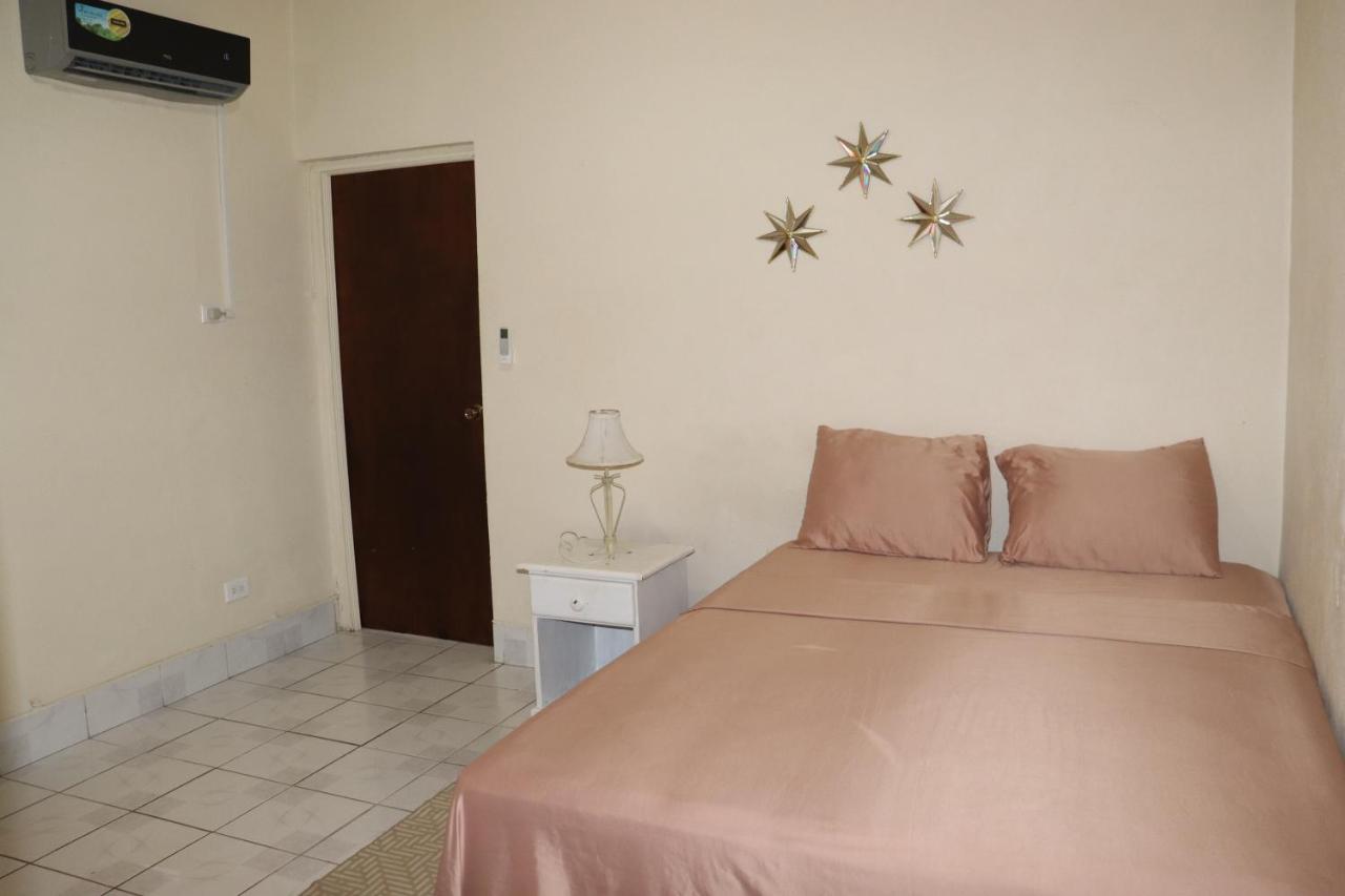Ocean View Apartments Bridgetown Esterno foto