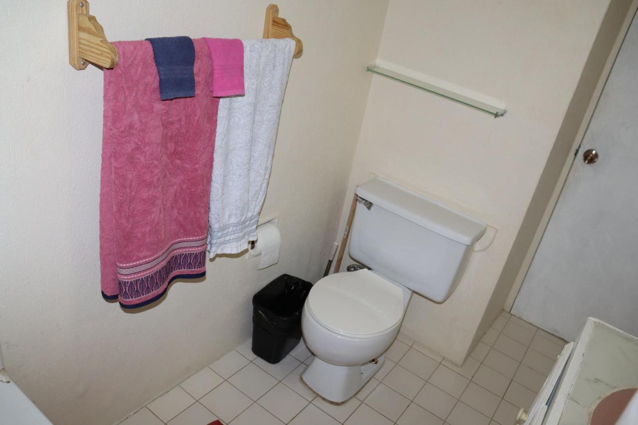 Ocean View Apartments Bridgetown Esterno foto