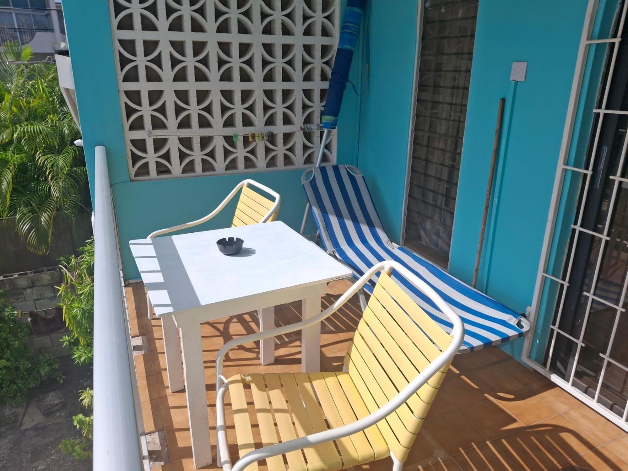 Ocean View Apartments Bridgetown Esterno foto